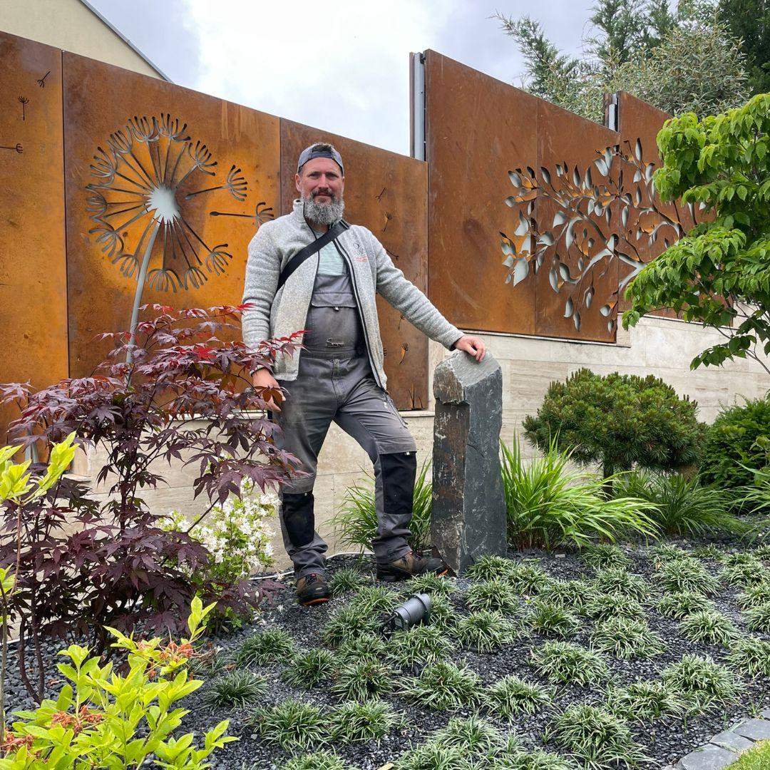 Rólunk oldalon corten acél kerítéselem