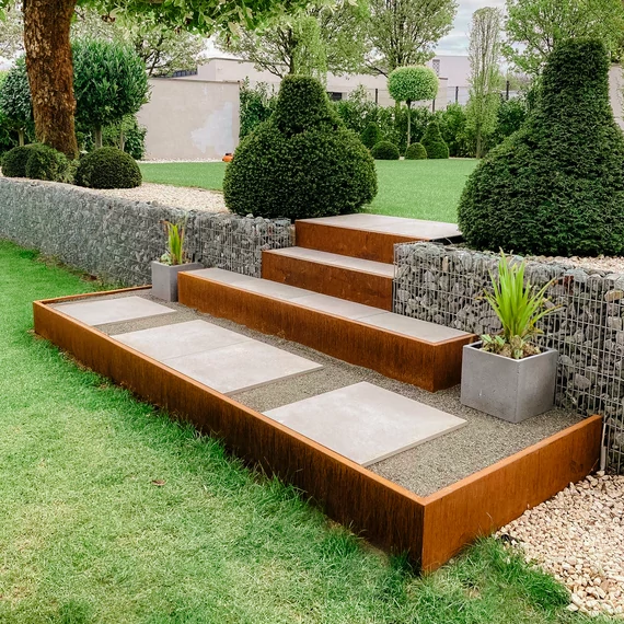 Corten acél fix ágyásszegély, gyepszegély