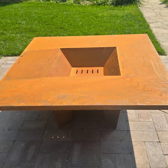 Corten acél tűzrakó, sütögető